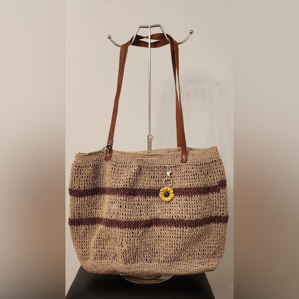 Large size hand bag with leather straps